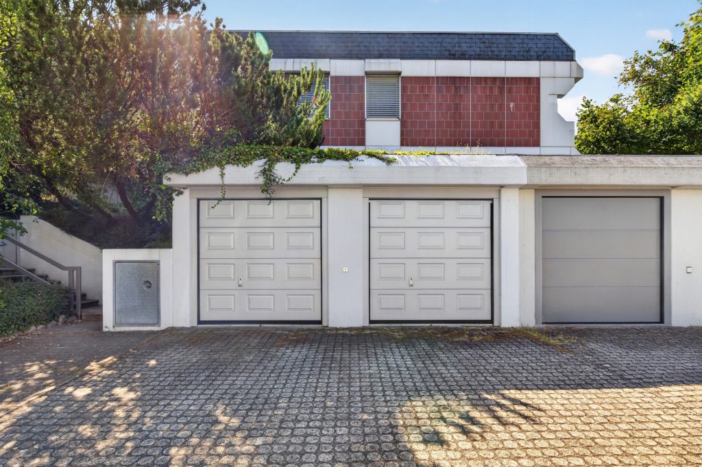 HUST Immobilien GmbH & Co. KG - Immobilienangebot - Karlsruhe / Durlach - Alle - Wohnen am Geigersberg - Charaktervolles Einfamilienhaus mit Einliegerwohnung, Garten & Doppelgarage