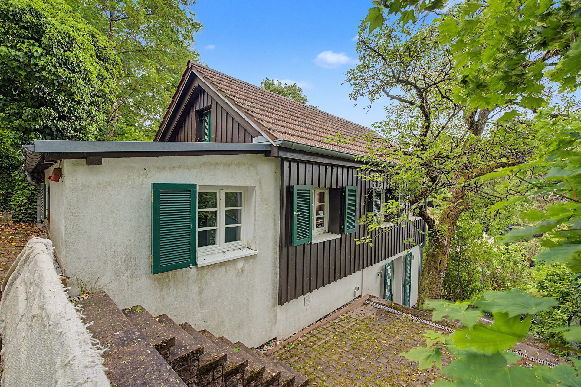 HUST Immobilien GmbH & Co. KG - Immobilienangebot - Karlsruhe-Durlach - Alle - Erholung im Grünen – Liebevoll modernisiertes Wochenendhaus in Karlsruhe-Durlach