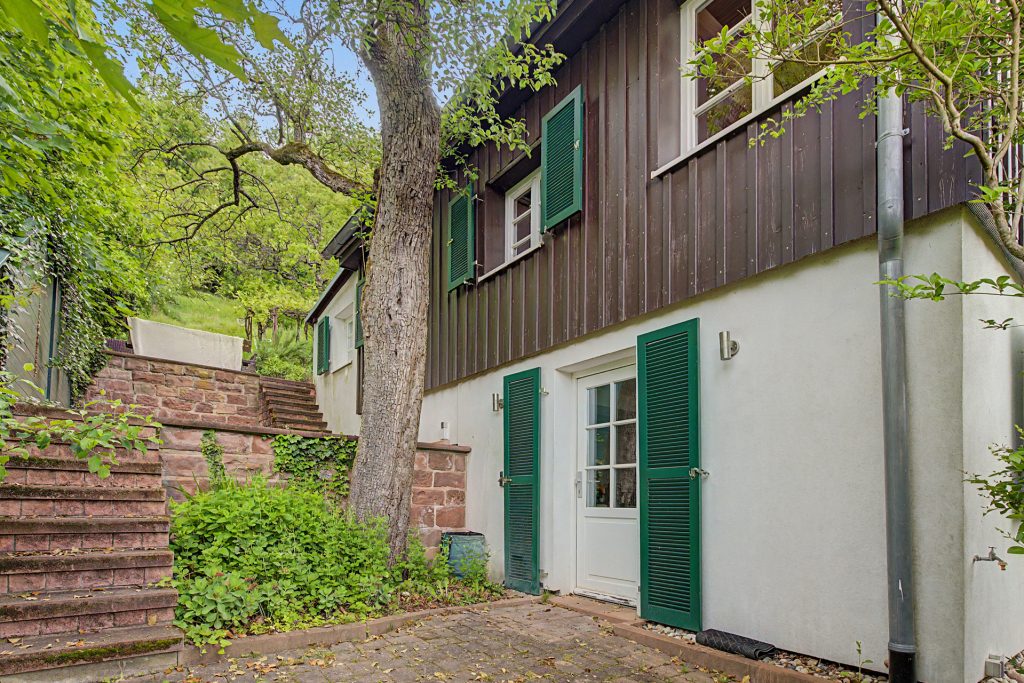 HUST Immobilien GmbH & Co. KG - Immobilienangebot - Karlsruhe-Durlach - Alle - Erholung im Grünen – Liebevoll modernisiertes Wochenendhaus in Karlsruhe-Durlach