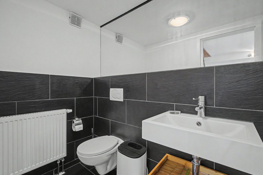 HUST Immobilien GmbH & Co. KG - Immobilienangebot - Karlsruhe-Durlach - Alle - Erholung im Grünen – Liebevoll modernisiertes Wochenendhaus in Karlsruhe-Durlach
