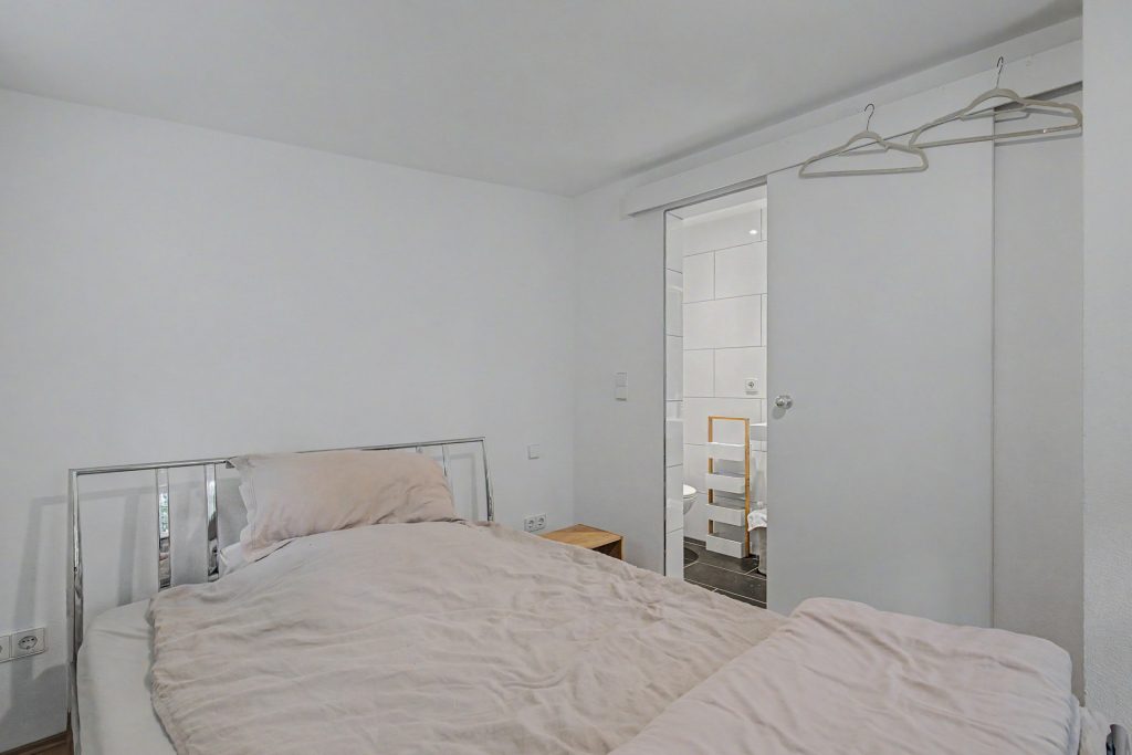 HUST Immobilien GmbH & Co. KG - Immobilienangebot - Karlsruhe-Durlach - Alle - Erholung im Grünen – Liebevoll modernisiertes Wochenendhaus in Karlsruhe-Durlach