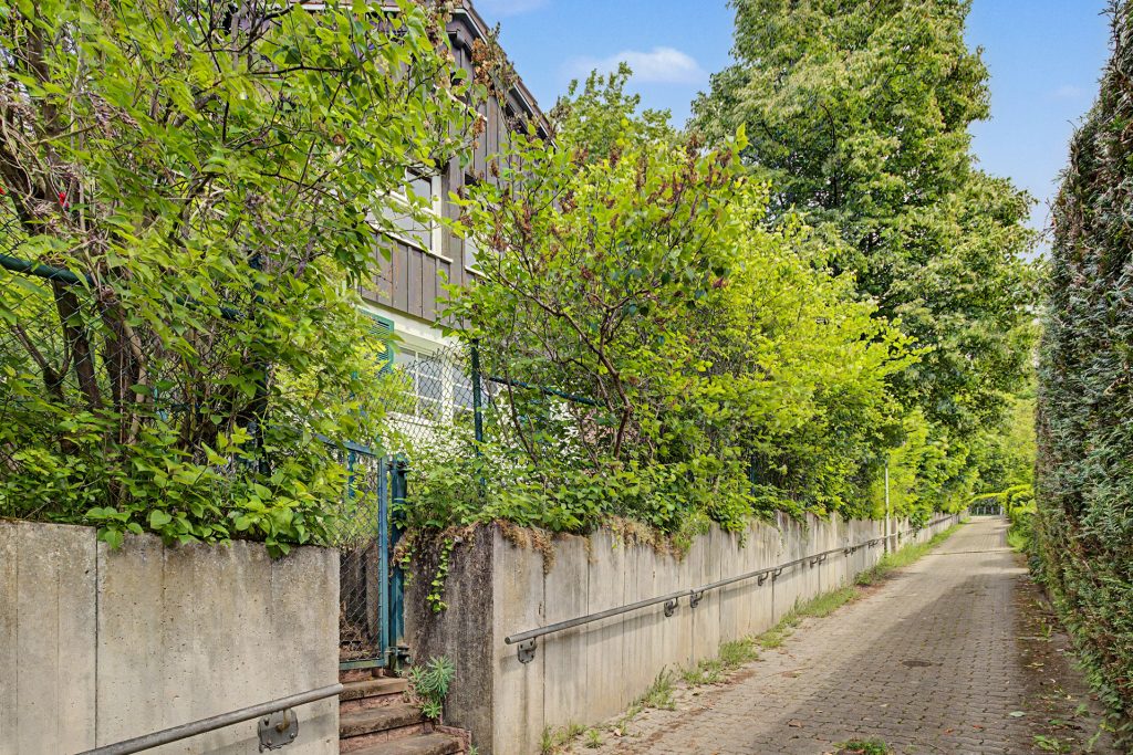 HUST Immobilien GmbH & Co. KG - Immobilienangebot - Karlsruhe-Durlach - Alle - Erholung im Grünen – Liebevoll modernisiertes Wochenendhaus in Karlsruhe-Durlach