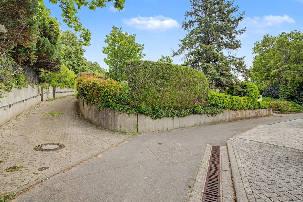 HUST Immobilien GmbH & Co. KG - Immobilienangebot - Karlsruhe-Durlach - Alle - Erholung im Grünen – Liebevoll modernisiertes Wochenendhaus in Karlsruhe-Durlach