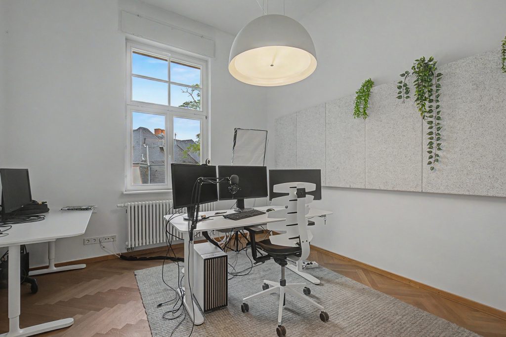 HUST Immobilien GmbH & Co. KG - Immobilienangebot - Karlsruhe / Weststadt - Alle - Außergewöhnliche Altbauwohnung mit mehr als 280 m² in der Karlsruher Weststadt