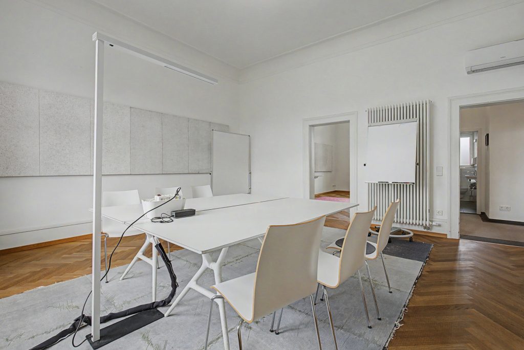 HUST Immobilien GmbH & Co. KG - Immobilienangebot - Karlsruhe / Weststadt - Alle - Außergewöhnliche Altbauwohnung mit mehr als 280 m² in der Karlsruher Weststadt