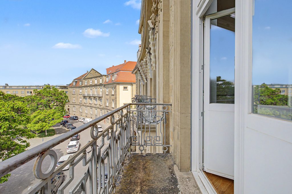 HUST Immobilien GmbH & Co. KG - Immobilienangebot - Karlsruhe / Weststadt - Alle - Außergewöhnliche Altbauwohnung mit mehr als 280 m² in der Karlsruher Weststadt