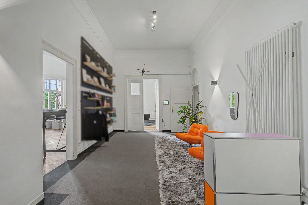 HUST Immobilien GmbH & Co. KG - Immobilienangebot - Karlsruhe / Weststadt - Alle - Außergewöhnliche Altbauwohnung mit mehr als 280 m² in der Karlsruher Weststadt