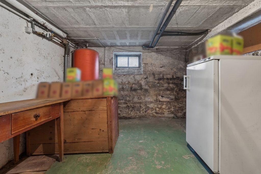 HUST Immobilien GmbH & Co. KG - Immobilienangebot - Keltern / Ellmendingen - Alle - Renovierungsbedürftiges Zweifamilienhaus in ruhiger Wohnlage von Keltern / Ellmendingen