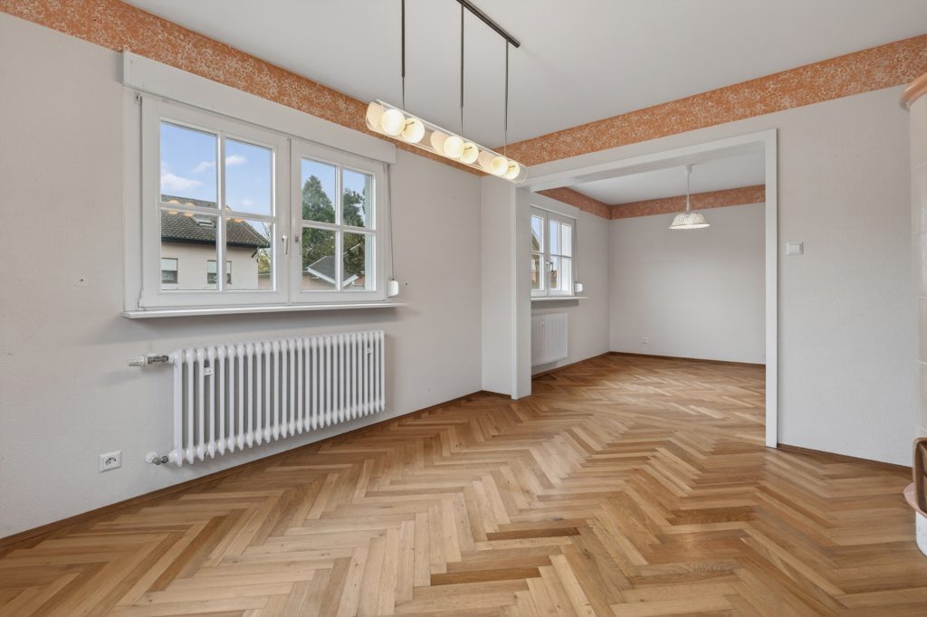 HUST Immobilien GmbH & Co. KG - Immobilienangebot - Keltern / Ellmendingen - Alle - Renovierungsbedürftiges Zweifamilienhaus in ruhiger Wohnlage von Keltern / Ellmendingen