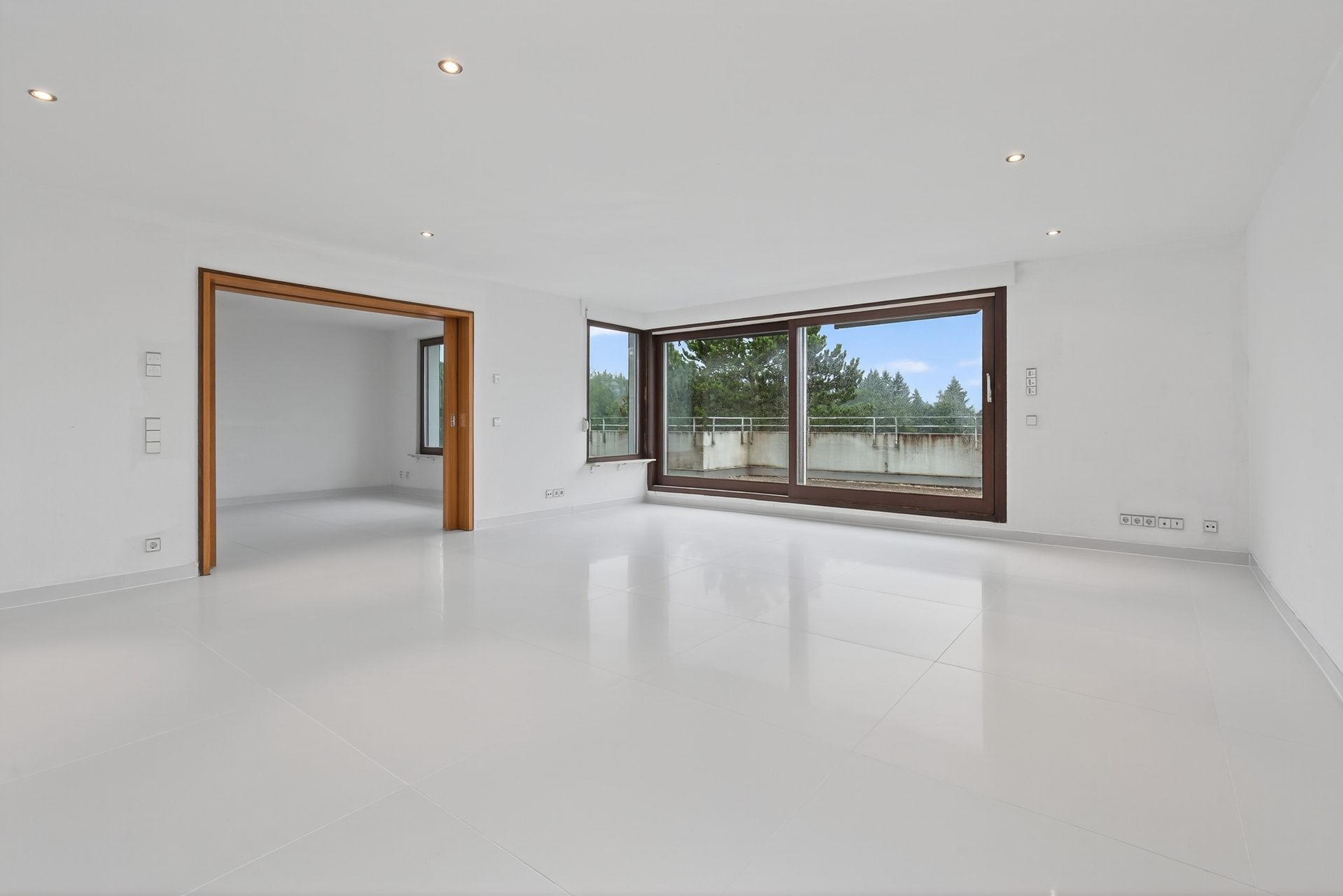 HUST Immobilien GmbH & Co. KG - Immobilienangebot - Waldbronn - Alle - Elegantes Penthouse mit 180° Dachterrasse und hellem Wohnkonzept