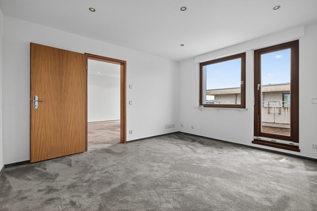 HUST Immobilien GmbH & Co. KG - Immobilienangebot - Waldbronn - Alle - Elegantes Penthouse mit 180° Dachterrasse und hellem Wohnkonzept