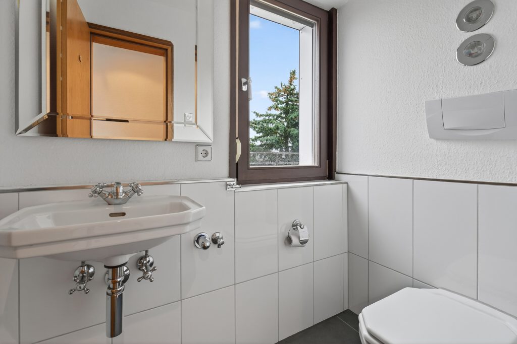 HUST Immobilien GmbH & Co. KG - Immobilienangebot - Waldbronn - Alle - Elegantes Penthouse mit 180° Dachterrasse und hellem Wohnkonzept