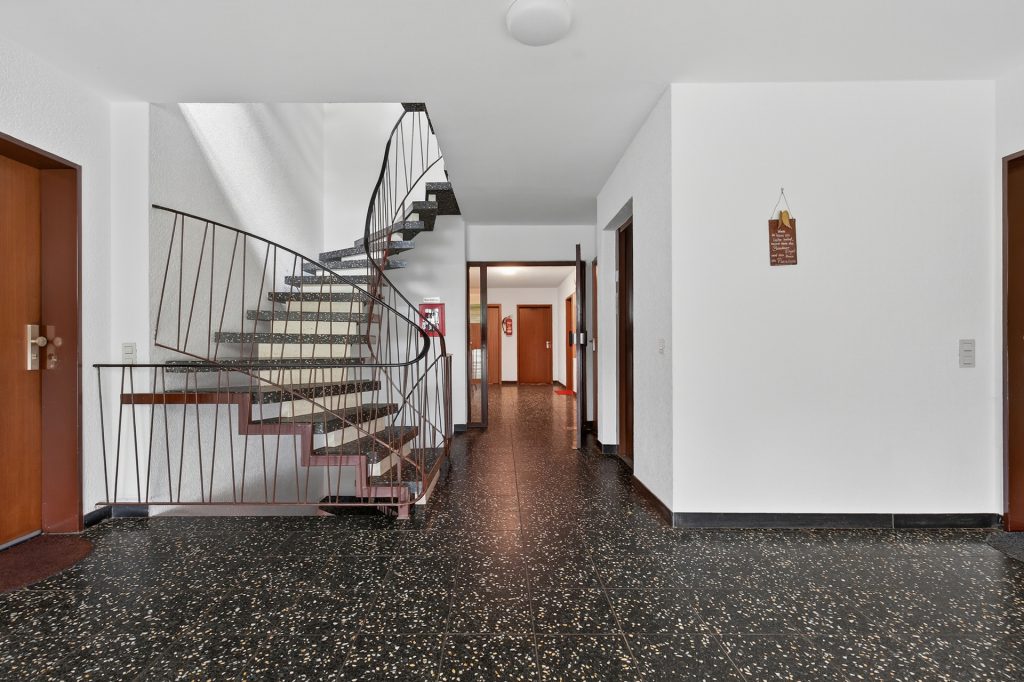 HUST Immobilien GmbH & Co. KG - Immobilienangebot - Waldbronn - Alle - Elegantes Penthouse mit 180° Dachterrasse und hellem Wohnkonzept