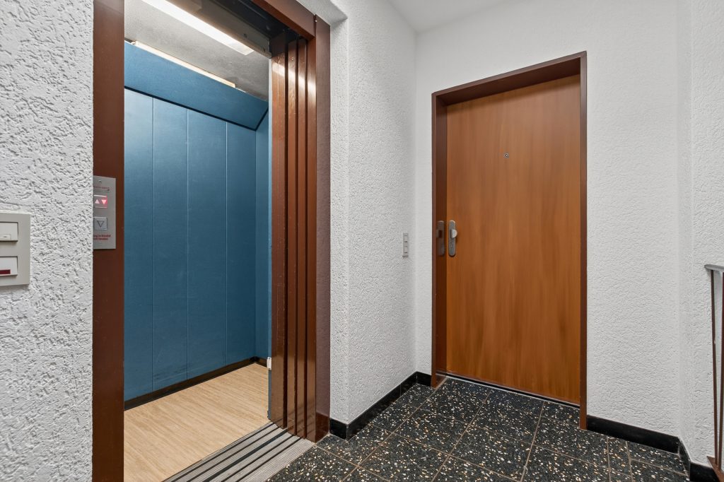 HUST Immobilien GmbH & Co. KG - Immobilienangebot - Waldbronn - Alle - Elegantes Penthouse mit 180° Dachterrasse und hellem Wohnkonzept