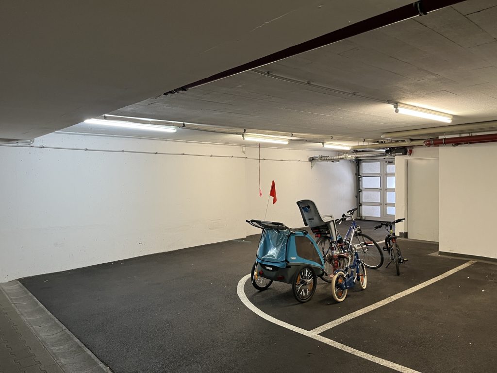 HUST Immobilien GmbH & Co. KG - Immobilienangebot - Karlsruhe / Innenstadt - Alle - Moderne 3-Zimmer-Wohnung mit Wintergarten und Tiefgaragenstellplatz nähe Ludwigsplatz – frei ab 01.08.2026