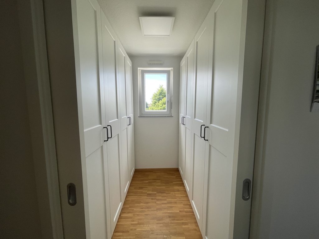 HUST Immobilien GmbH & Co. KG - Immobilienangebot - Karlsruhe / Neureut - Alle - Exklusive 4-Zimmer-Wohnung mit 144 m² Wohnfläche und Dachterrasse in familienfreundlicher Lage
