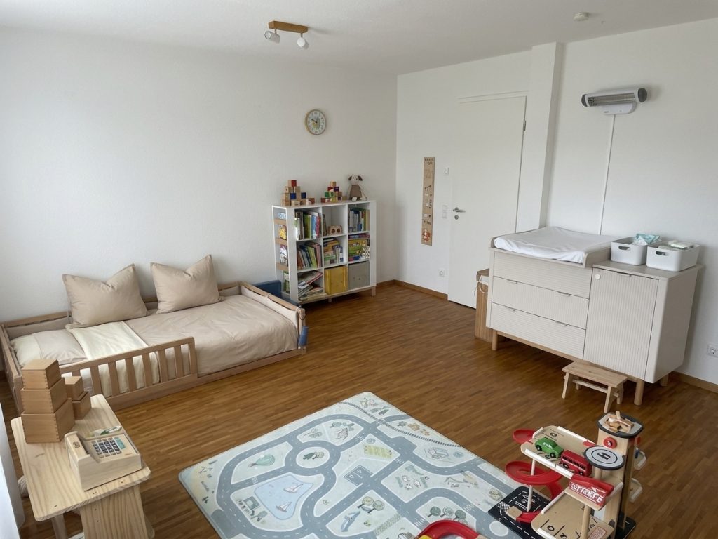 HUST Immobilien GmbH & Co. KG - Immobilienangebot - Karlsruhe / Neureut - Alle - Exklusive 4-Zimmer-Wohnung mit 144 m² Wohnfläche und Dachterrasse in familienfreundlicher Lage