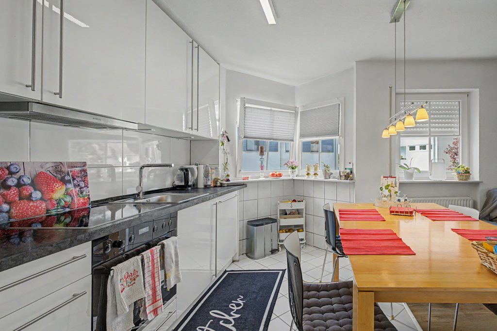 HUST Immobilien GmbH & Co. KG - Immobilienangebot - Rheinstetten / Forchheim - Alle - Vermietete 3-Zimmer-Wohnung mit sonnigem Balkon und TG-Stellplatz in Rheinstetten-Forchheim