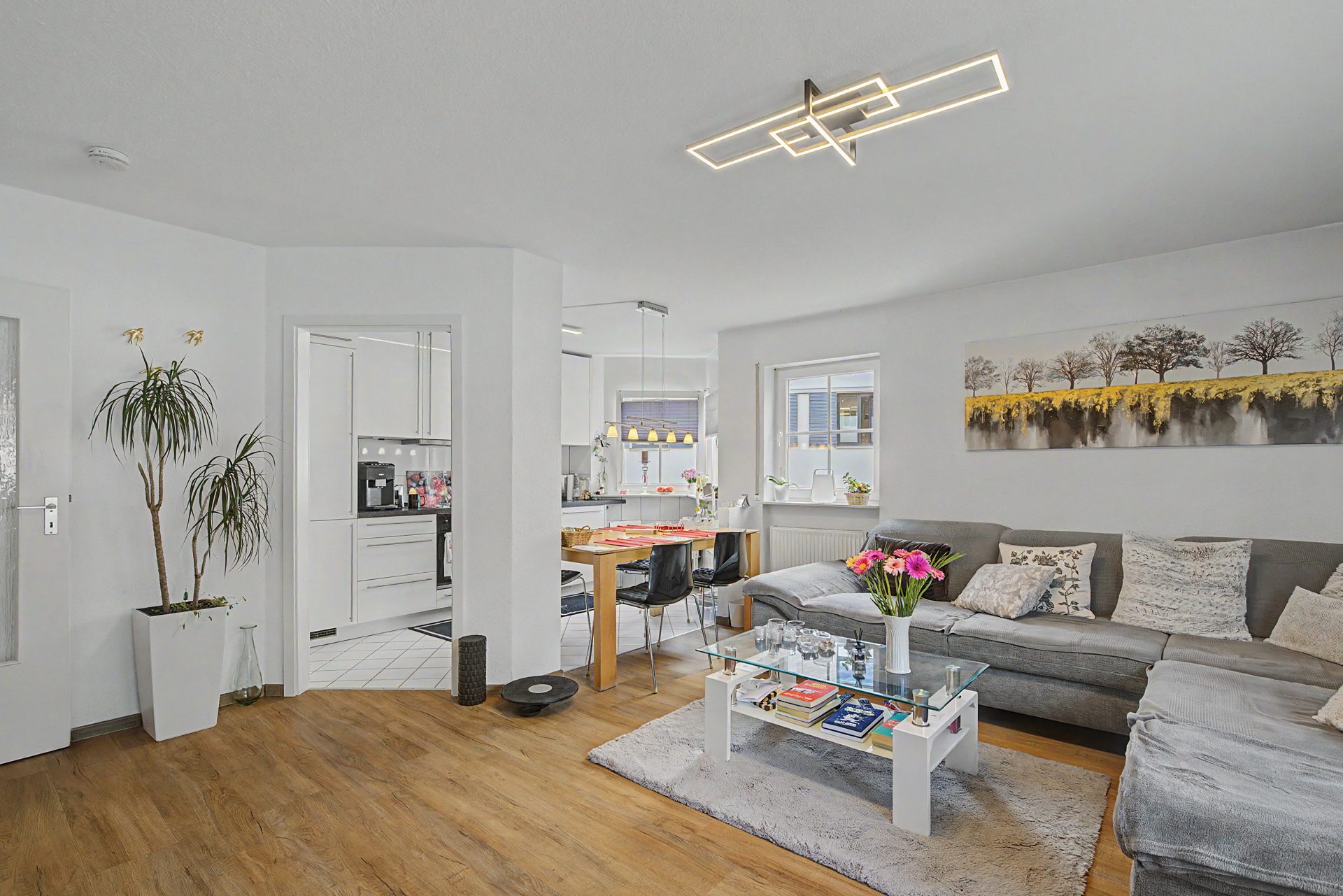 HUST Immobilien GmbH & Co. KG - Immobilienangebot - Rheinstetten / Forchheim - Wohnungen - Vermietete 3-Zimmer-Wohnung mit sonnigem Balkon und TG-Stellplatz in Rheinstetten-Forchheim