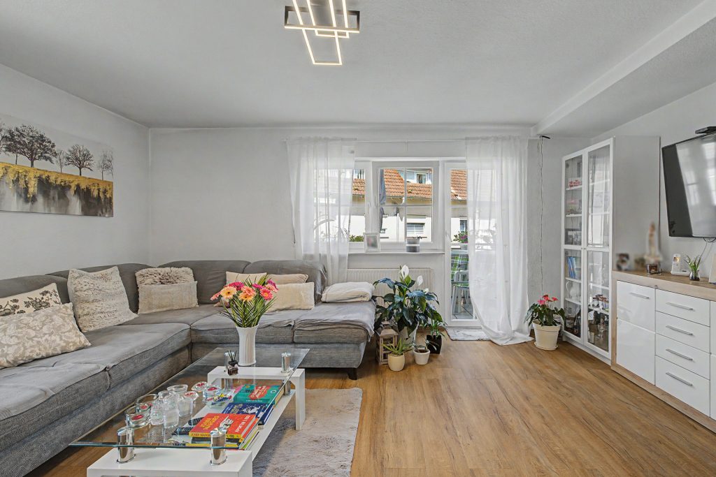 HUST Immobilien GmbH & Co. KG - Immobilienangebot - Rheinstetten / Forchheim - Alle - Vermietete 3-Zimmer-Wohnung mit sonnigem Balkon und TG-Stellplatz in Rheinstetten-Forchheim