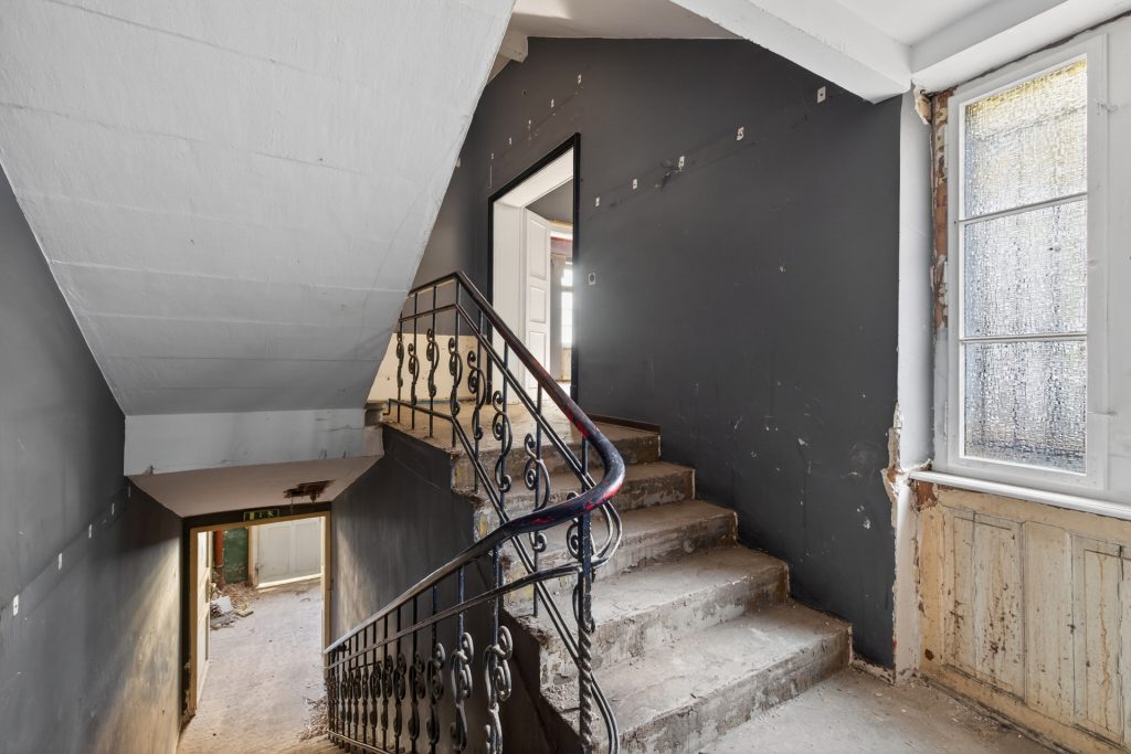 HUST Immobilien GmbH & Co. KG - Immobilienangebot - Karlsruhe - Alle - Eine Ikone erwacht: Der historische „Salmen“ am Karlsruher Ludwigsplatz sucht Visionäre