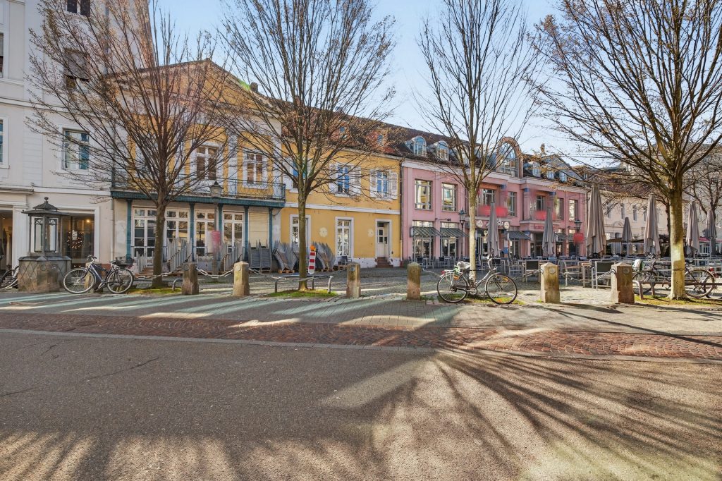 HUST Immobilien GmbH & Co. KG - Immobilienangebot - Karlsruhe - Alle - Eine Ikone erwacht: Der historische „Salmen“ am Karlsruher Ludwigsplatz sucht Visionäre