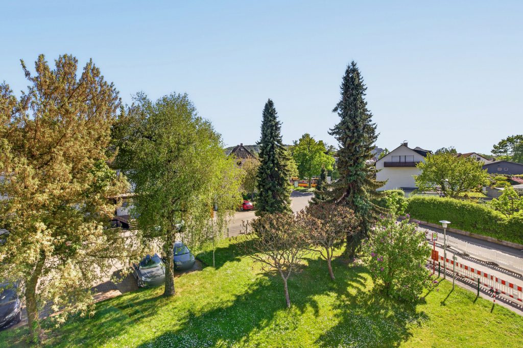 HUST Immobilien GmbH & Co. KG - Immobilienangebot - Karlsruhe - Alle - Solide Kapitalanlage: Langjährig vermietete 4-Zimmer-Wohnung in Karlsruhe-Grötzingen