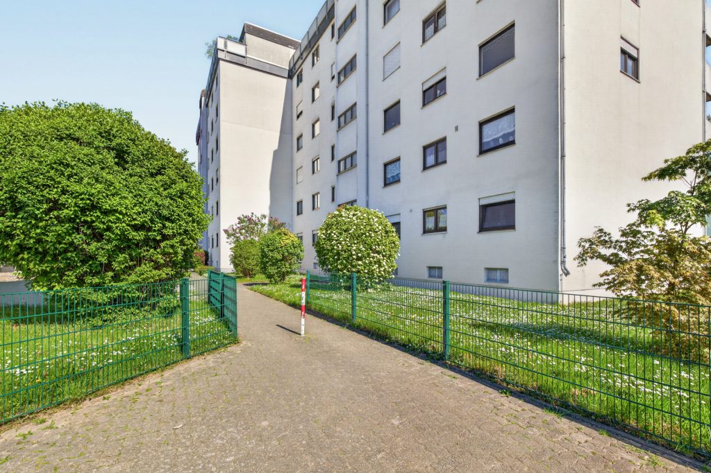 HUST Immobilien GmbH & Co. KG - Immobilienangebot - Karlsruhe - Alle - Solide Kapitalanlage: Langjährig vermietete 4-Zimmer-Wohnung in Karlsruhe-Grötzingen