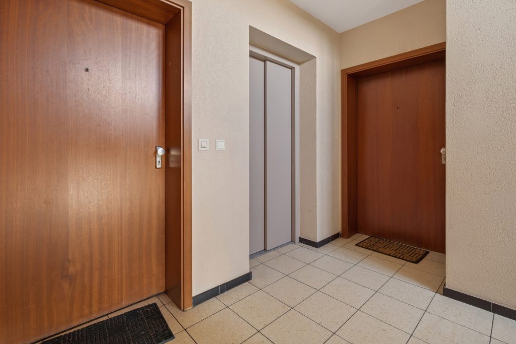 HUST Immobilien GmbH & Co. KG - Immobilienangebot - Karlsruhe - Alle - Solide Kapitalanlage: Langjährig vermietete 4-Zimmer-Wohnung in Karlsruhe-Grötzingen
