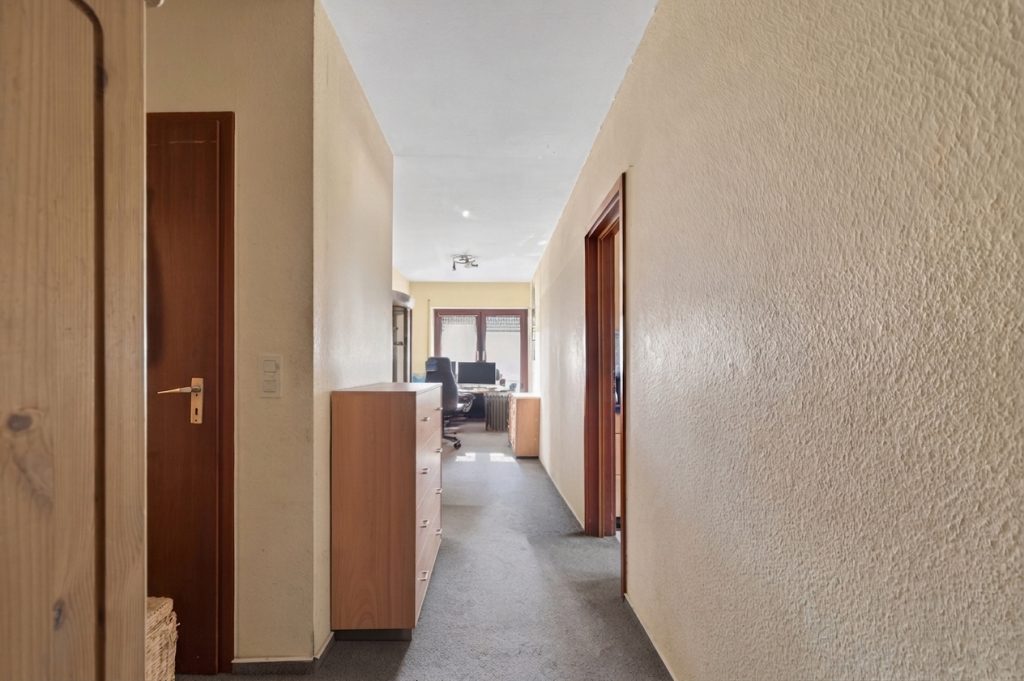 HUST Immobilien GmbH & Co. KG - Immobilienangebot - Karlsruhe - Alle - Solide Kapitalanlage: Langjährig vermietete 4-Zimmer-Wohnung in Karlsruhe-Grötzingen