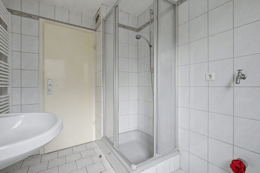 HUST Immobilien GmbH & Co. KG - Immobilienangebot - Karlsruhe - Alle - Mehrfamilienhaus mit Ausbaupotenzial im Dachgeschoss in der Nordweststadt