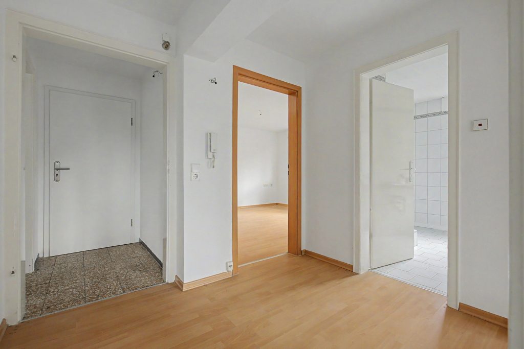 HUST Immobilien GmbH & Co. KG - Immobilienangebot - Karlsruhe - Alle - Mehrfamilienhaus mit Ausbaupotenzial im Dachgeschoss in der Nordweststadt