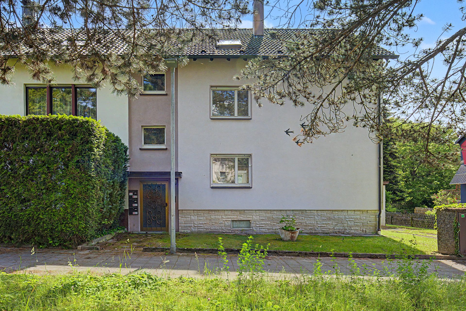 HUST Immobilien GmbH & Co. KG - Immobilienangebot - Karlsruhe - Alle - Mehrfamilienhaus mit Ausbaupotenzial im Dachgeschoss in der Nordweststadt