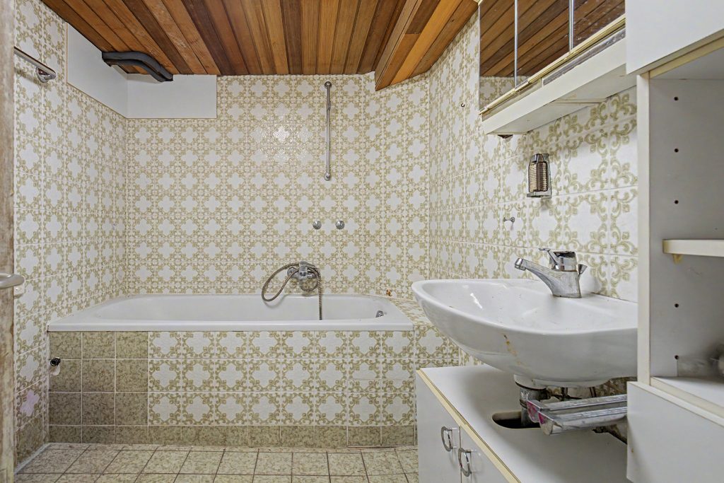 HUST Immobilien GmbH & Co. KG - Immobilienangebot - Karlsruhe - Alle - Mehrfamilienhaus mit Ausbaupotenzial im Dachgeschoss in der Nordweststadt