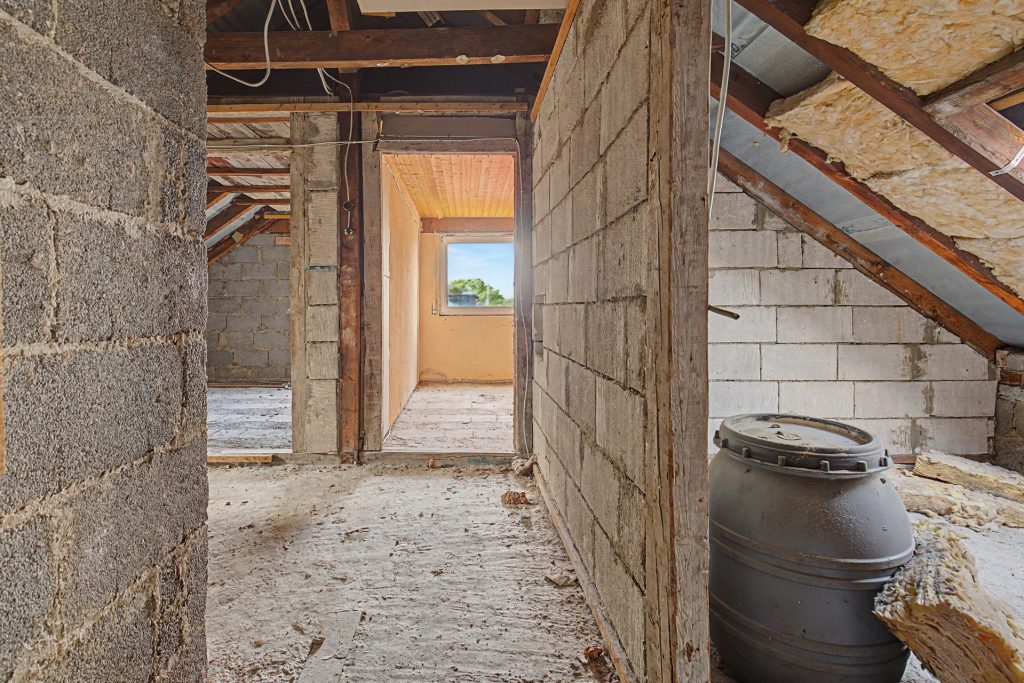 HUST Immobilien GmbH & Co. KG - Immobilienangebot - Karlsruhe - Alle - Mehrfamilienhaus mit Ausbaupotenzial im Dachgeschoss in der Nordweststadt