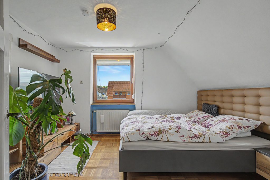 HUST Immobilien GmbH & Co. KG - Immobilienangebot - Malsch - Alle - Charmantes Haus mit großer Scheune und grünem IDYLL – Perfekt für Handwerker und Gartenliebhaber