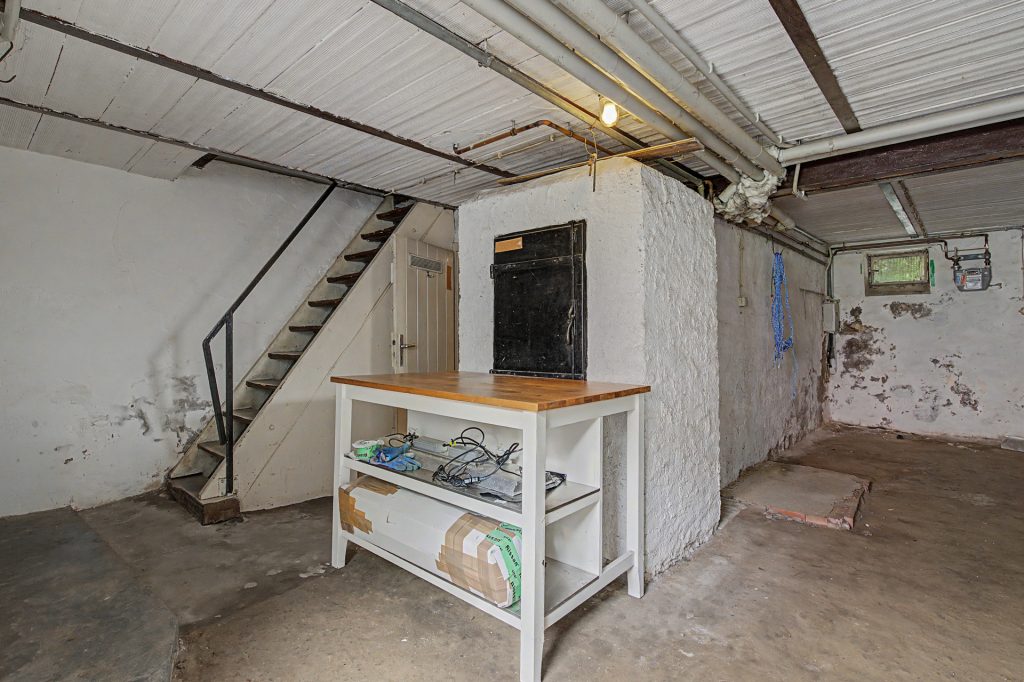HUST Immobilien GmbH & Co. KG - Immobilienangebot - Malsch - Alle - Charmantes Haus mit großer Scheune und grünem IDYLL – Perfekt für Handwerker und Gartenliebhaber