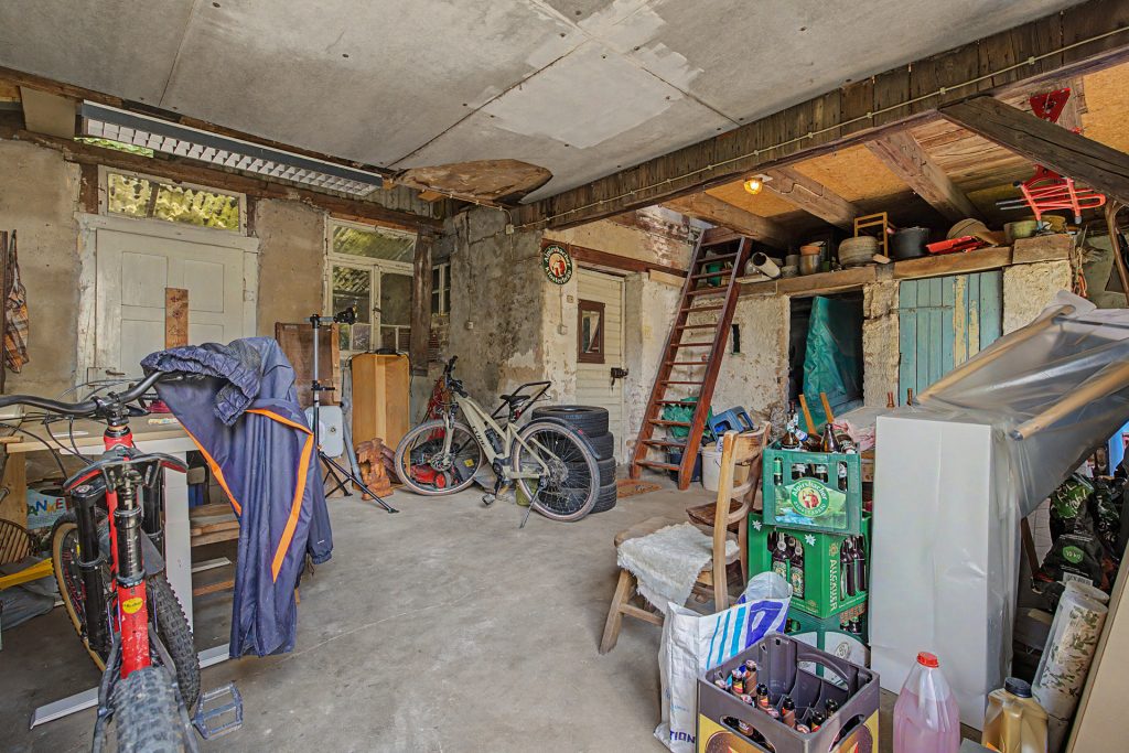 HUST Immobilien GmbH & Co. KG - Immobilienangebot - Malsch - Alle - Charmantes Haus mit großer Scheune und grünem IDYLL – Perfekt für Handwerker und Gartenliebhaber