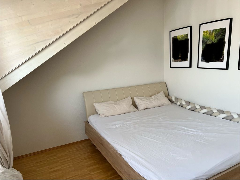 HUST Immobilien GmbH & Co. KG - Immobilienangebot - Rheinstetten - Alle - Helle 3 Zi-Dachgeschoss-Maisonette-Whg. mit Balkon, Fernsicht und Tiefgaragenstellplatz