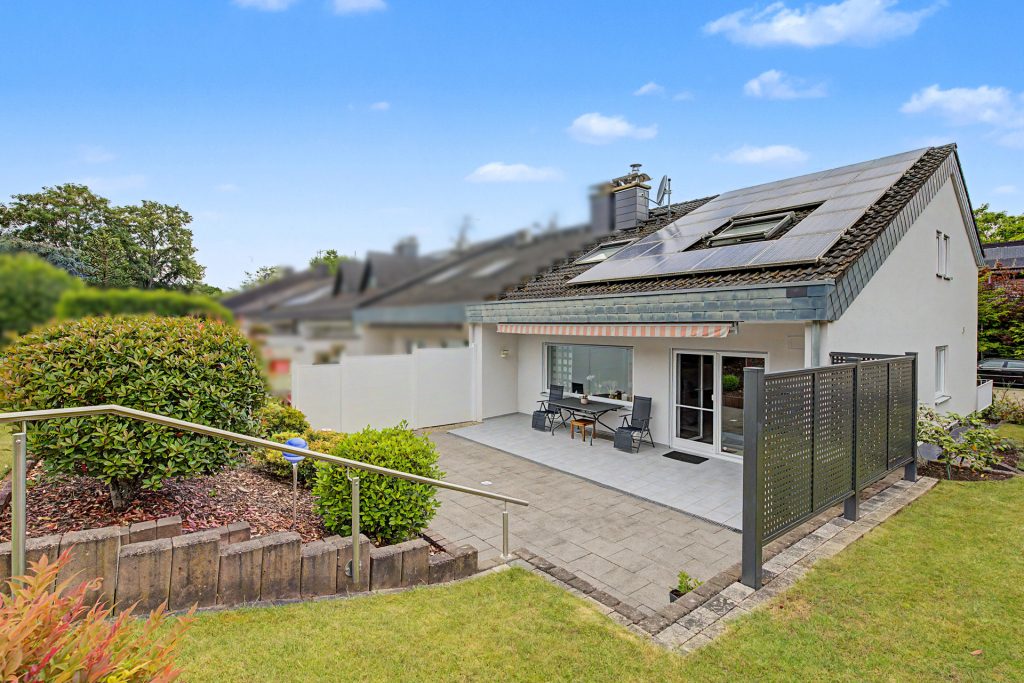 HUST Immobilien GmbH & Co. KG - Immobilienangebot - Ettlingen / Oberweier - Alle - Großzügiges Reihenendhaus mit Garten – ideal für die ganze Familie in Ettlingen-Oberweier