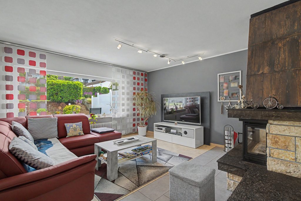 HUST Immobilien GmbH & Co. KG - Immobilienangebot - Ettlingen / Oberweier - Alle - Großzügiges Reihenendhaus mit Garten – ideal für die ganze Familie in Ettlingen-Oberweier