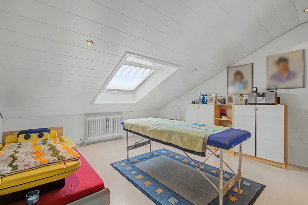 HUST Immobilien GmbH & Co. KG - Immobilienangebot - Ettlingen / Oberweier - Alle - Großzügiges Reihenendhaus mit Garten – ideal für die ganze Familie in Ettlingen-Oberweier