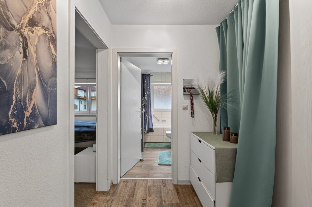 HUST Immobilien GmbH & Co. KG - Immobilienangebot - Eggenstein-Leopoldshafen - Wohnungen - Vermietete 2-Zimmer-Wohnung mit Balkon, Stellplatz und Keller – Kapitalanlage in Eggenstein-Leopoldshafen