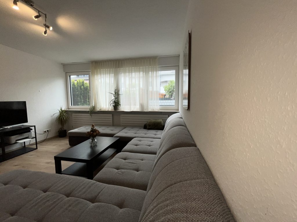 HUST Immobilien GmbH & Co. KG - Immobilienangebot - Karlsruhe - Alle - Großzügiges WG-Zimmer in KA-Daxlanden: Modernes Haus, Garten & tolle Gemeinschaft