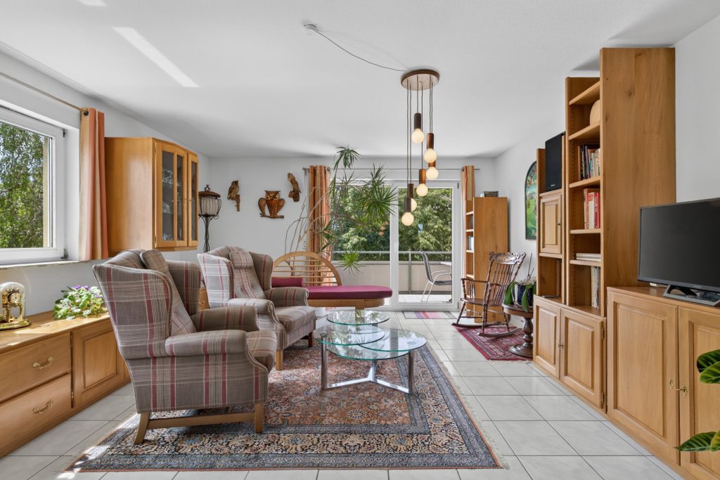 HUST Immobilien GmbH & Co. KG - Immobilienangebot - Karlsruhe / Knielingen - Wohnungen - Sofort einziehen und ankommen – gepflegte 3-Zimmer-Wohnung mit 2 Balkonen, Aufzug und Stellplatz
