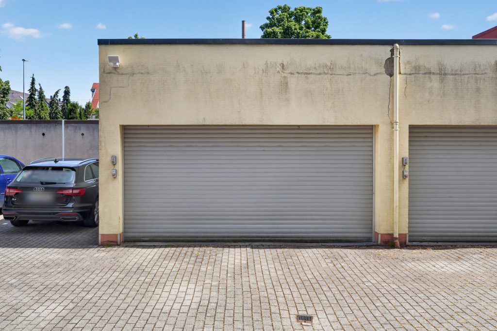 HUST Immobilien GmbH & Co. KG - Immobilienangebot - Karlsruhe / Knielingen - Wohnungen - Sofort einziehen und ankommen – gepflegte 3-Zimmer-Wohnung mit 2 Balkonen, Aufzug und Stellplatz