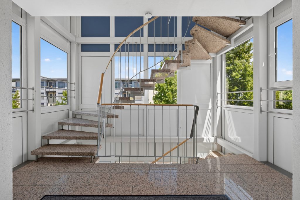 HUST Immobilien GmbH & Co. KG - Immobilienangebot - Rheinstetten - Alle - Großzügig, hell, gepflegt: ca. 160 m² mit Balkon & 3 Stellplätzen in Rheinstetten-Mörsch