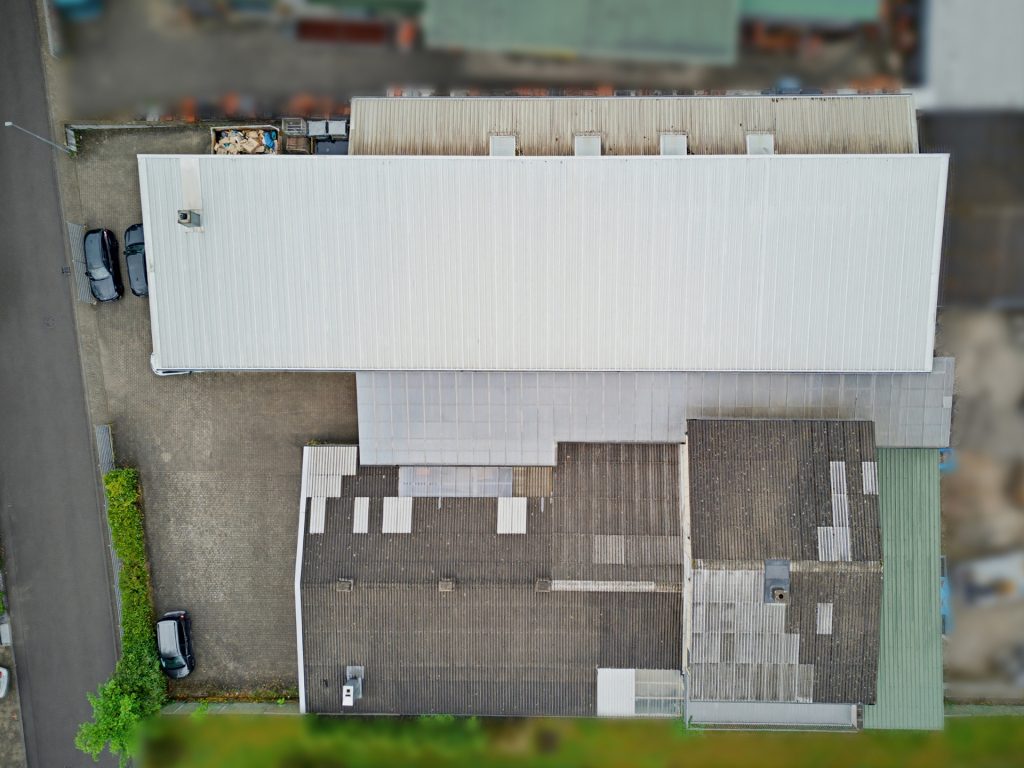 HUST Immobilien GmbH & Co. KG - Immobilienangebot - Karlsbad / Ittersbach - Alle - Zukunftssicheres Gewerbe-Investment: Hallenkomplex mit flexiblen Nutzungsperspektiven