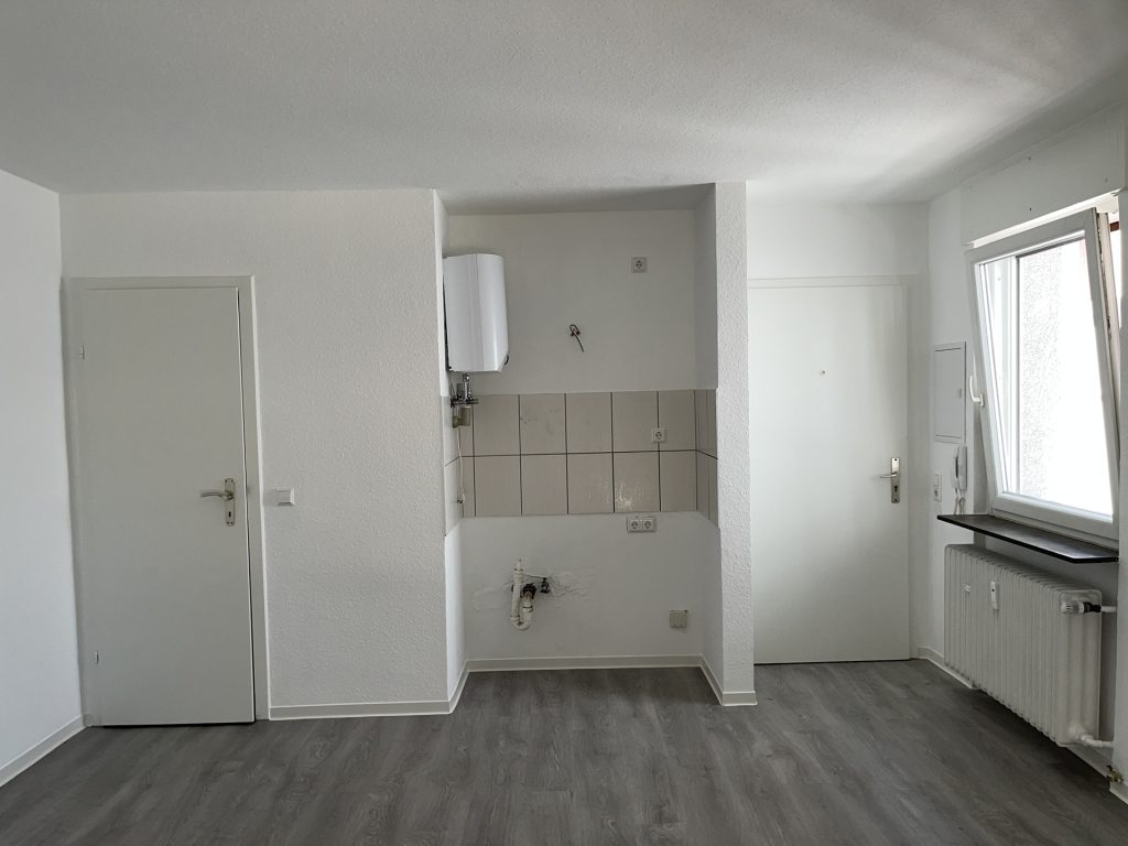 HUST Immobilien GmbH & Co. KG - Immobilienangebot - Karlsruhe - Alle - Frisch saniertes 1-Zimmer-Apartment mit großer Terrasse – Ruhige Oase in Innenstadtlage