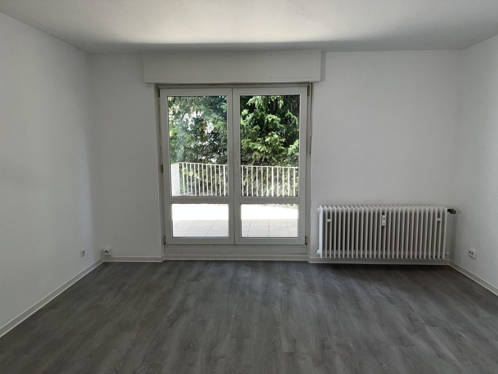HUST Immobilien GmbH & Co. KG - Immobilienangebot - Karlsruhe - Alle - Frisch saniertes 1-Zimmer-Apartment mit großer Terrasse – Ruhige Oase in Innenstadtlage